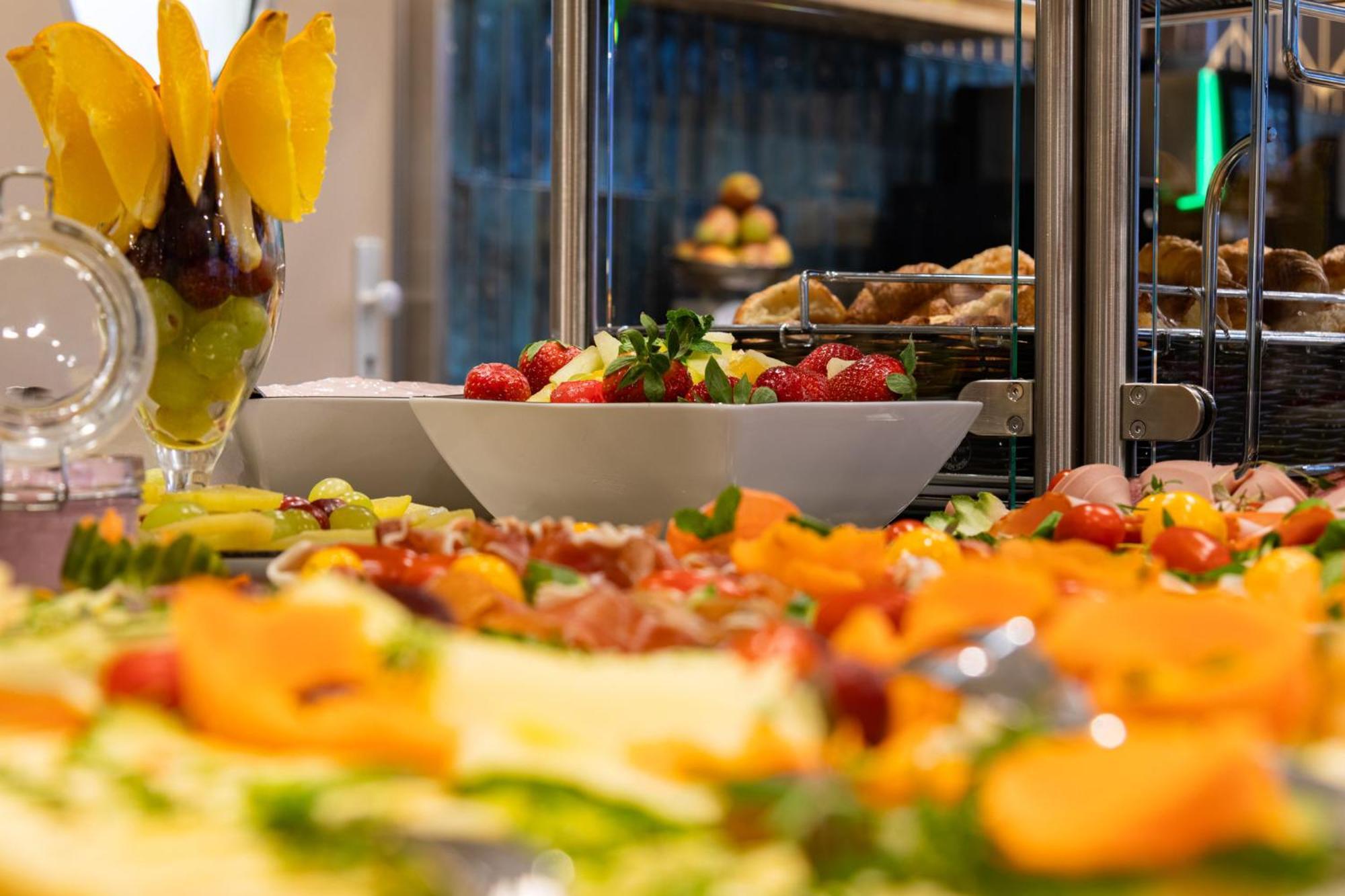 Holiday Inn - The Niu, Flower Konstanz By Ihg Luaran gambar