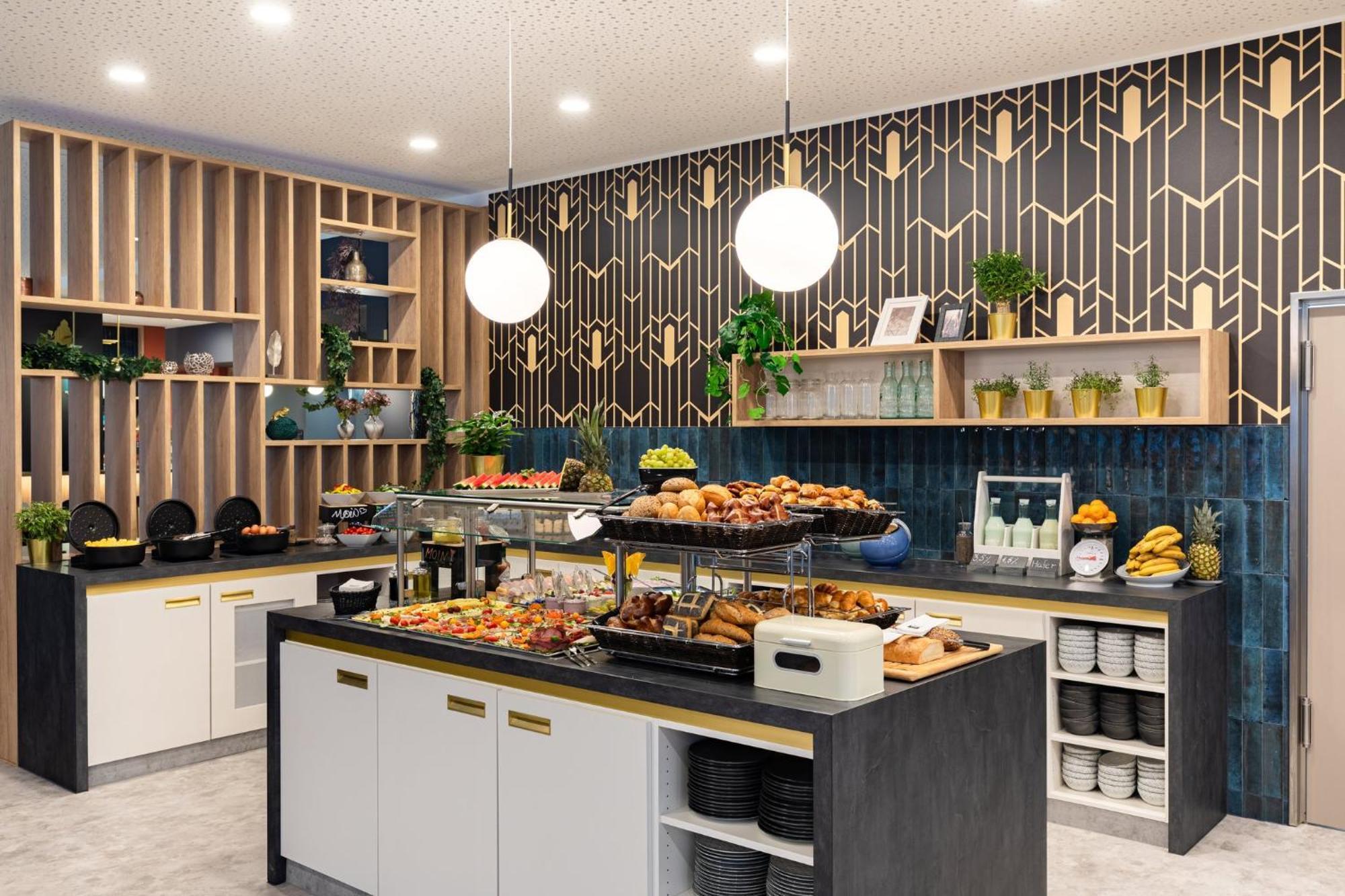 Holiday Inn - The Niu, Flower Konstanz By Ihg Luaran gambar